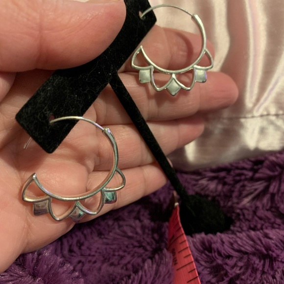 4 pairs of woman earrings - Picture 7 of 15